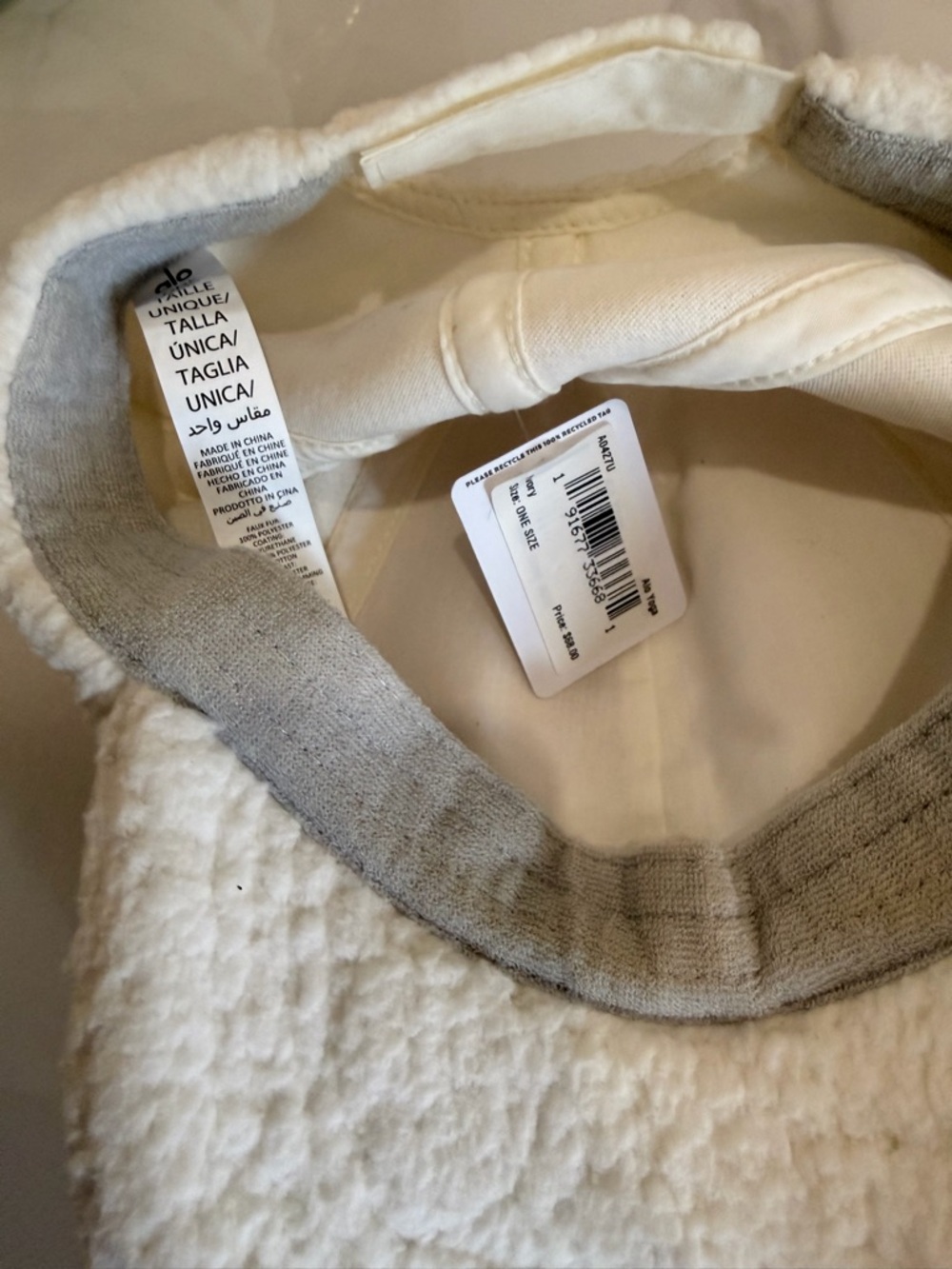ALO Yoga Micro Sherpa Off-Duty Cap - Picture 3 of 5
